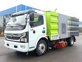 東風(fēng)多利卡洗掃車(chē)